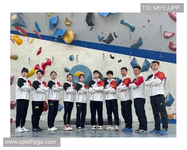 上海攀岩队的默契配合与团队精神探讨聚焦攀岩运动发展