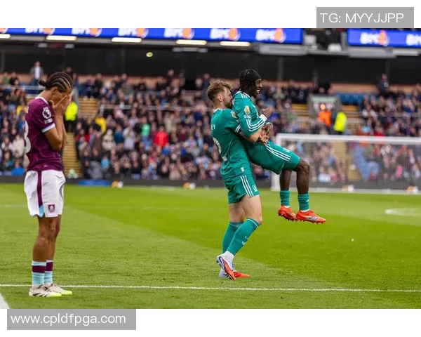 伯恩利主场迎战利物浦期待精彩对决分析双方近期状态与战术布置